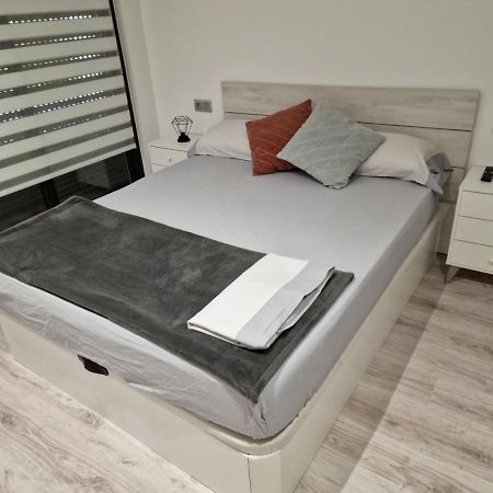 Moderno Duplex Comfort Roses Esterno foto