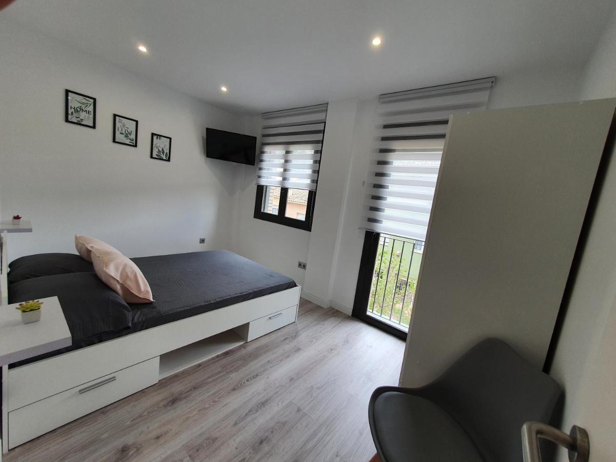 Moderno Duplex Comfort Roses Esterno foto