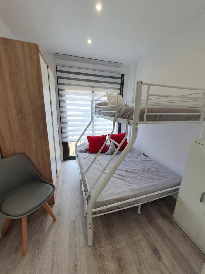 Moderno Duplex Comfort Roses Esterno foto
