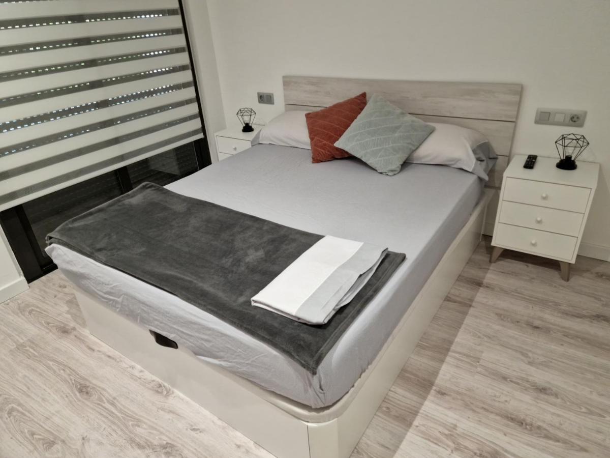Moderno Duplex Comfort Roses Esterno foto